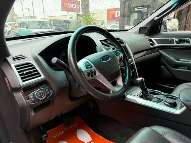 Ford Explorer 9