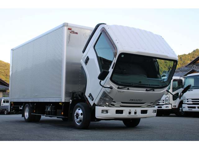Isuzu Elf 11
