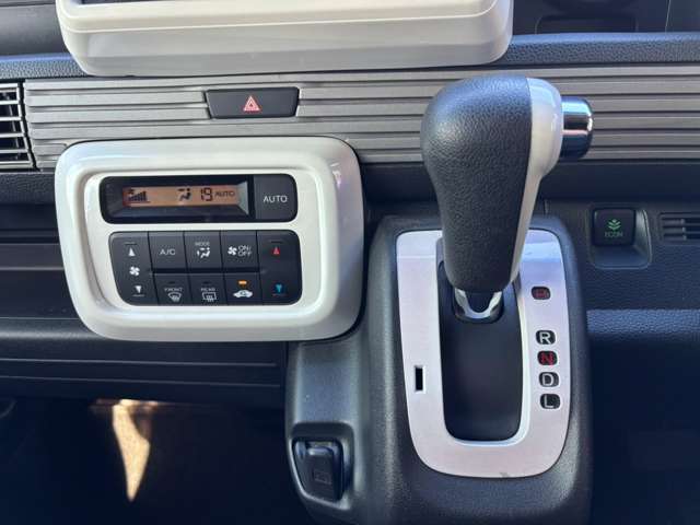 Honda N-VAN 12