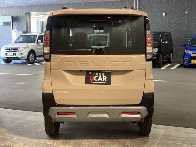 Mitsubishi Delica Mini 11