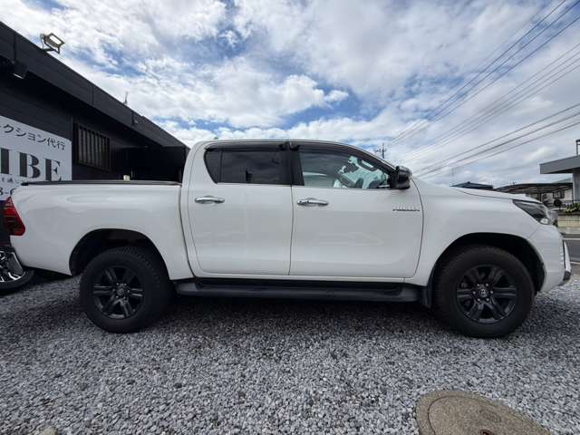 Toyota Hilux 2