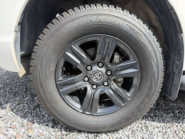 Toyota Hilux 8