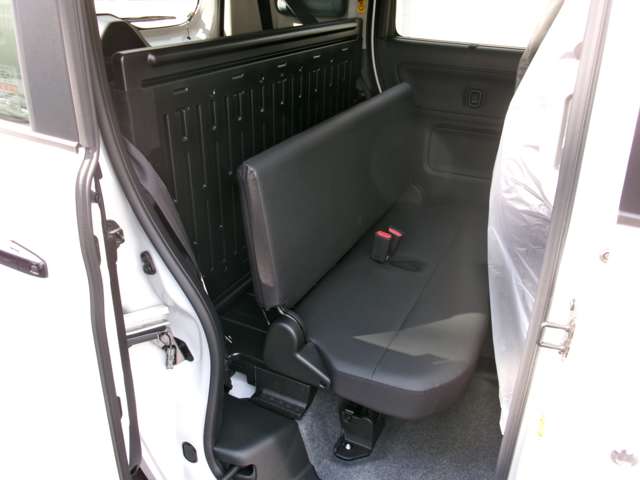 Suzuki Spacia Base 8