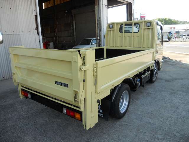 Mitsubishi Fuso Canter 5
