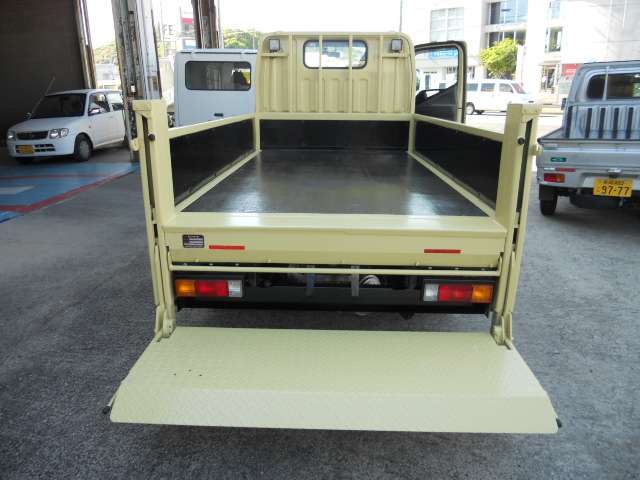 Mitsubishi Fuso Canter 10