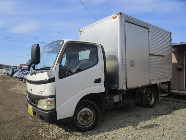 Hino Dutro 12