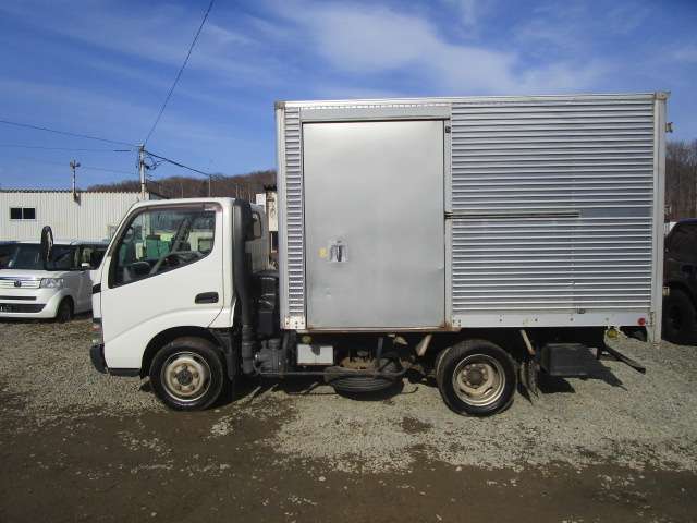 Hino Dutro 7