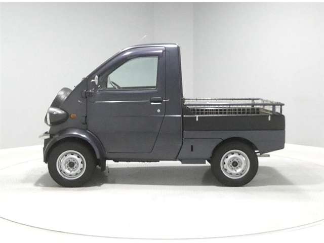 Daihatsu Midget II 2