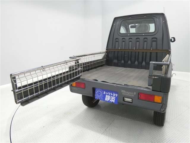 Daihatsu Midget II 4