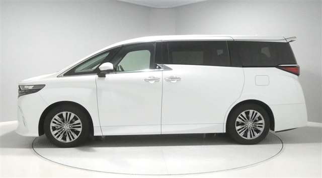 Toyota Alphard Z 2