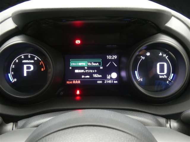 Toyota Yaris Cross 8