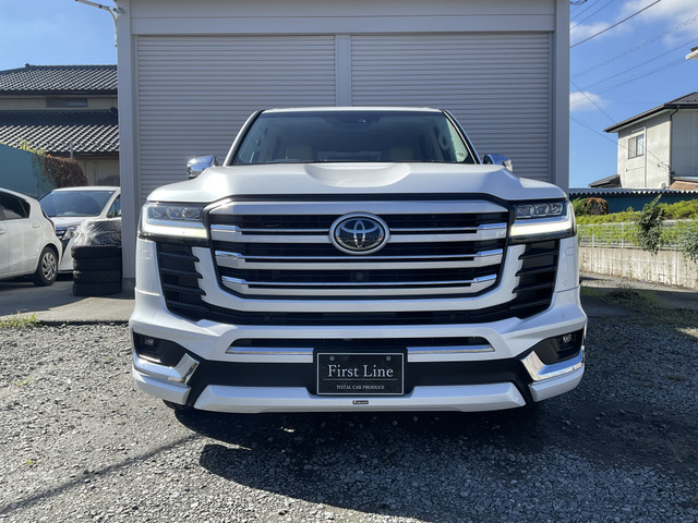 Toyota Land Cruiser 300 7