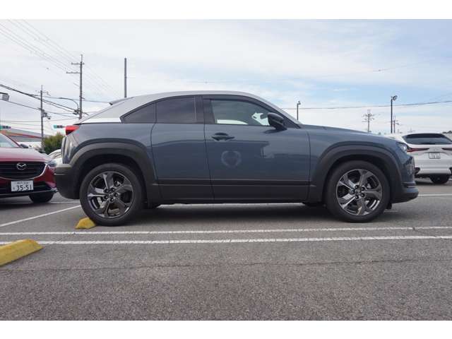 Mazda MX-30 4