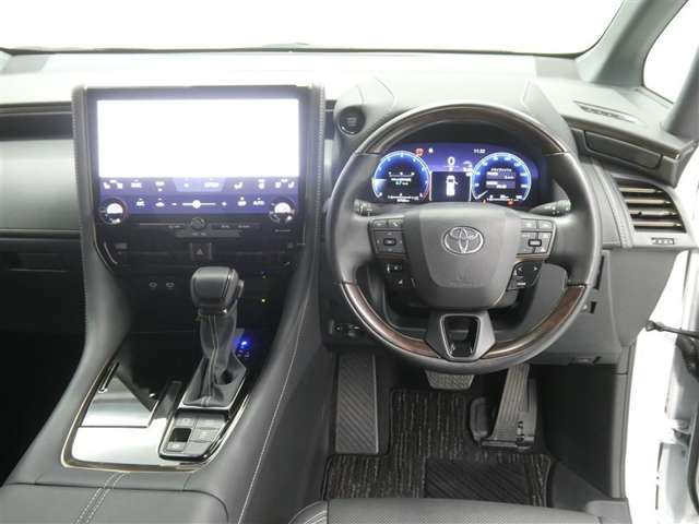 Toyota Alphard 6