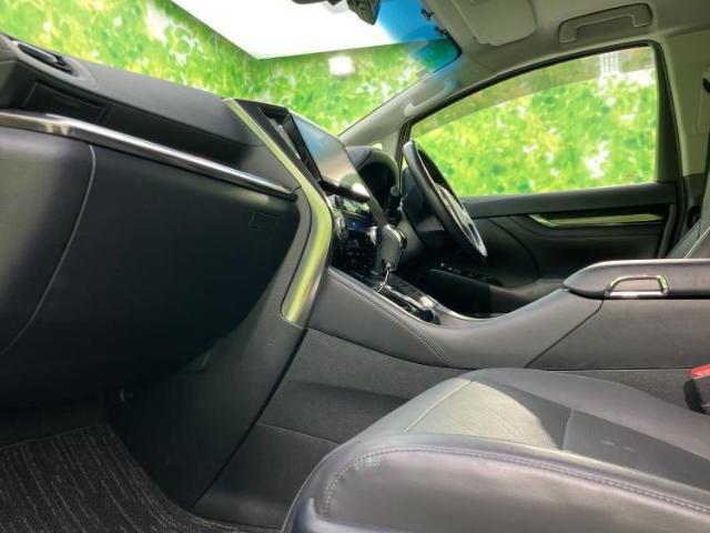 Toyota Alphard 8