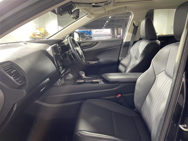 Lexus NX 9