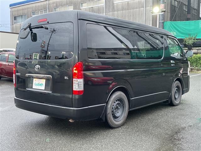 Toyota Hiace 12