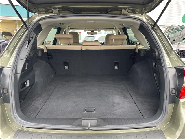 Subaru Legacy Outback 10
