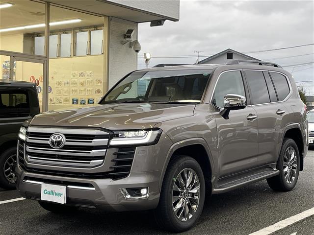 Toyota Land Cruiser 300 2