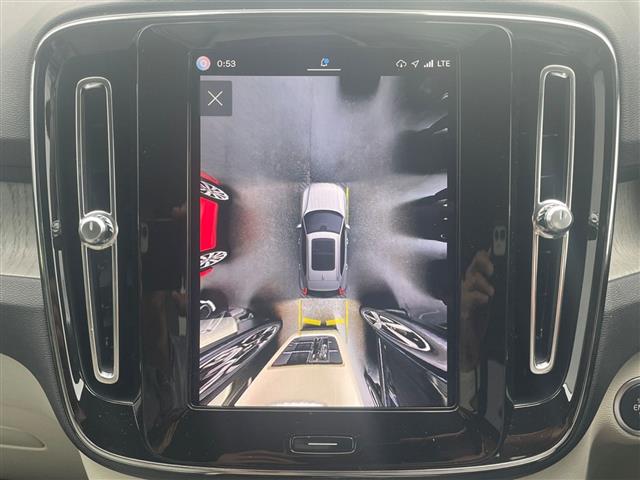 Volvo XC40 6
