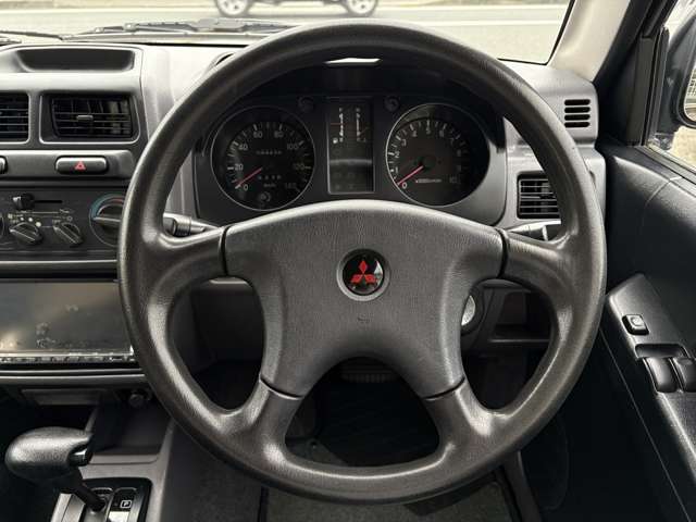 Mitsubishi Pajero Mini 12