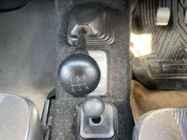 Suzuki Jimny 9