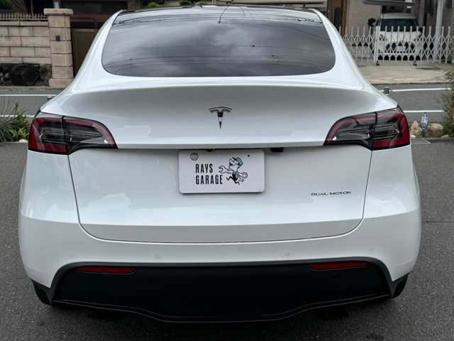 Tesla Model Y 11