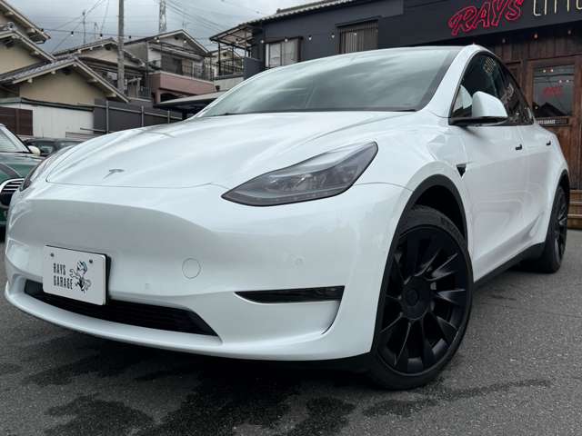 Tesla Model Y 12
