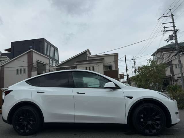 Tesla Model Y 9