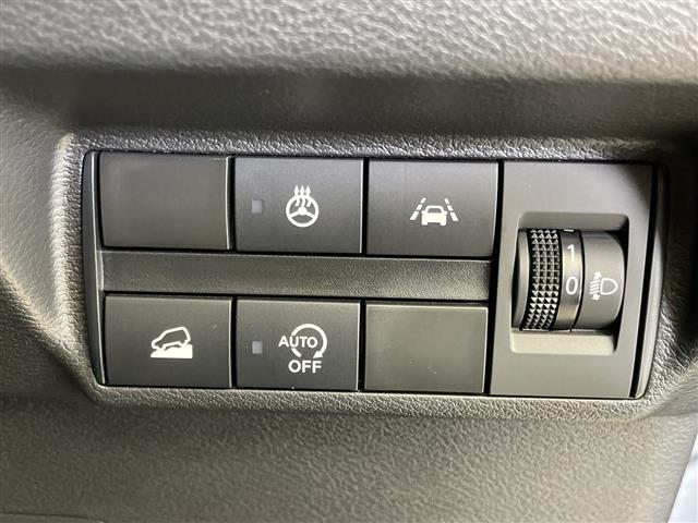 Mitsubishi eK X 9
