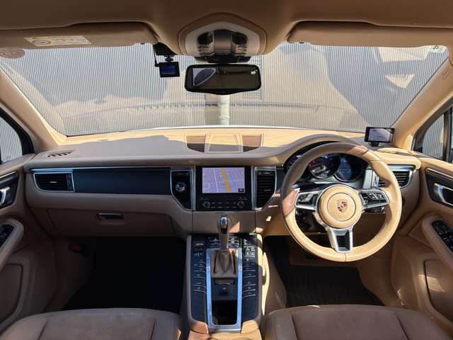 Porsche Macan 6