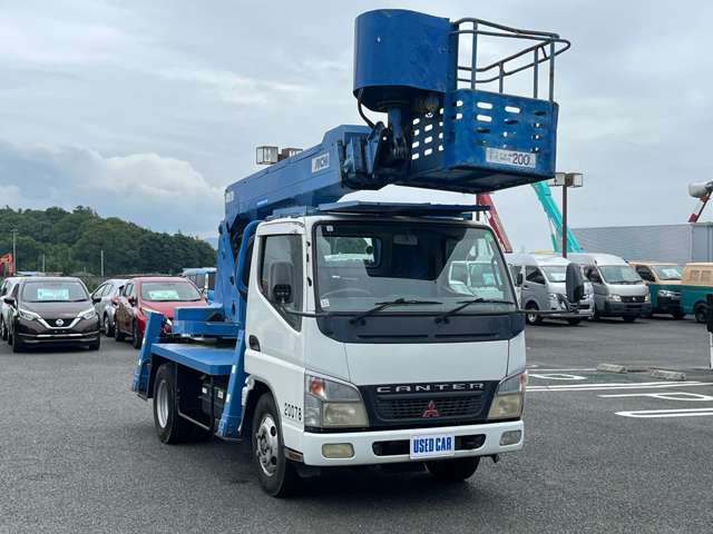 Mitsubishi Fuso Canter 4