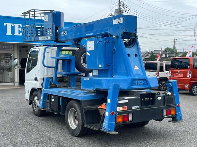 Mitsubishi Fuso Canter 7