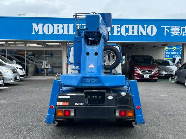 Mitsubishi Fuso Canter 8