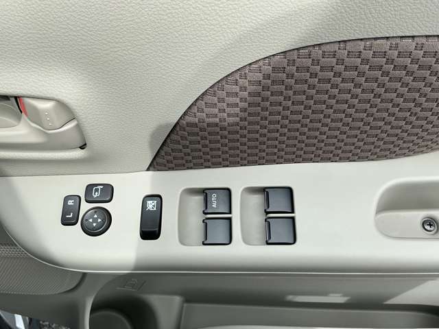 Nissan NV100 Clipper 12