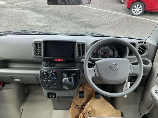 Nissan NV100 Clipper 4