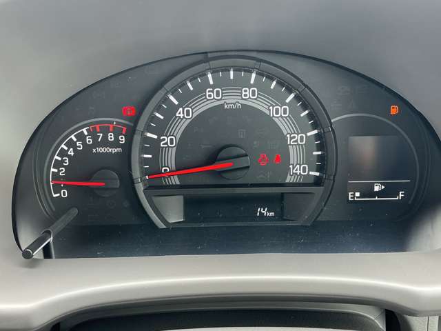 Nissan NV100 Clipper 8