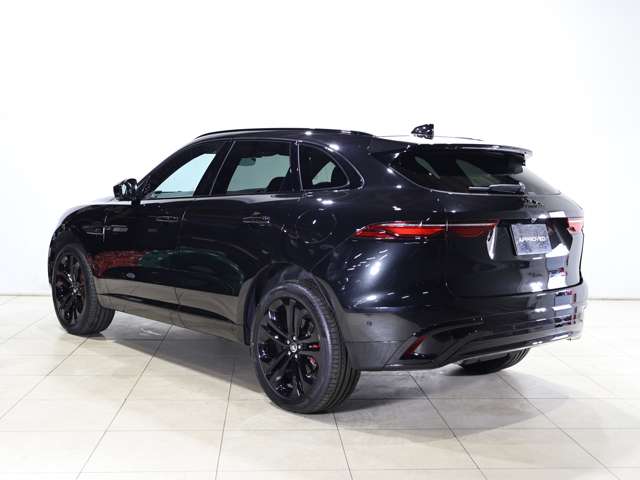 Jaguar F-Pace 2