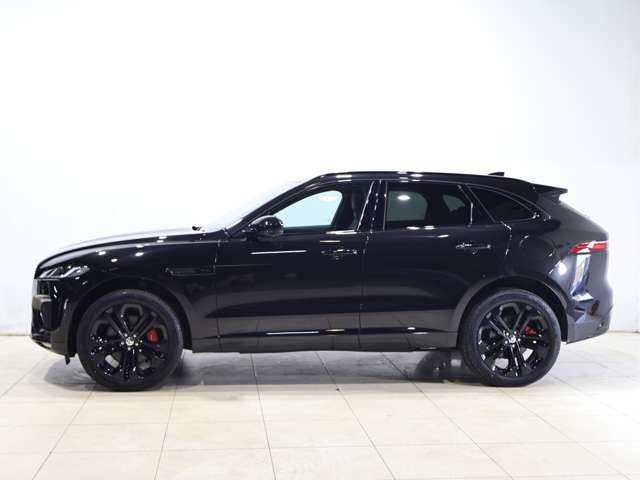 Jaguar F-Pace 6