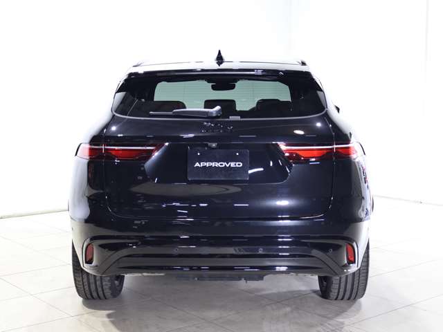 Jaguar F-Pace 7