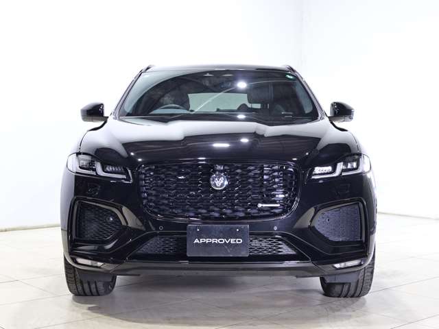 Jaguar F-Pace 8
