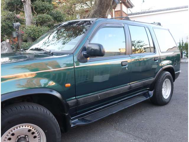 Ford Explorer 9
