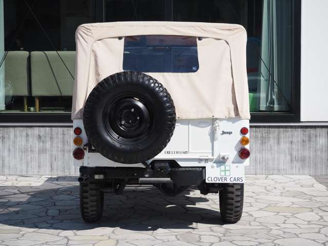 Mitsubishi Jeep 12