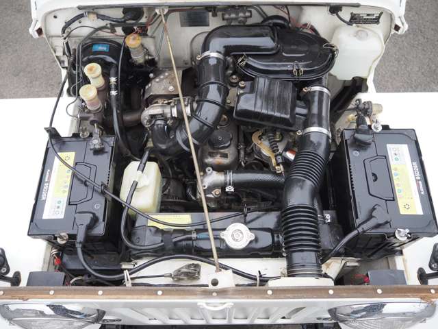 Mitsubishi Jeep 4