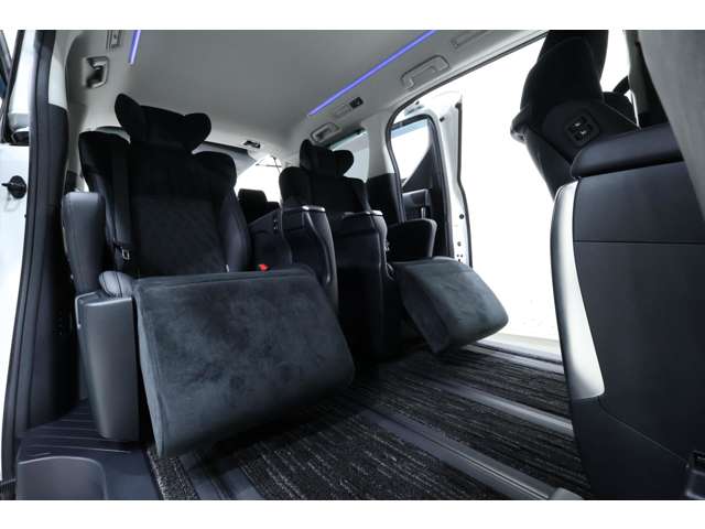 Toyota Vellfire 8
