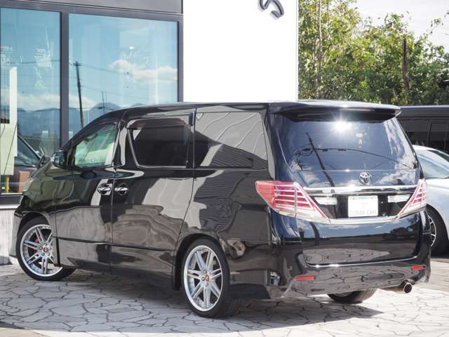 Toyota Vellfire 11