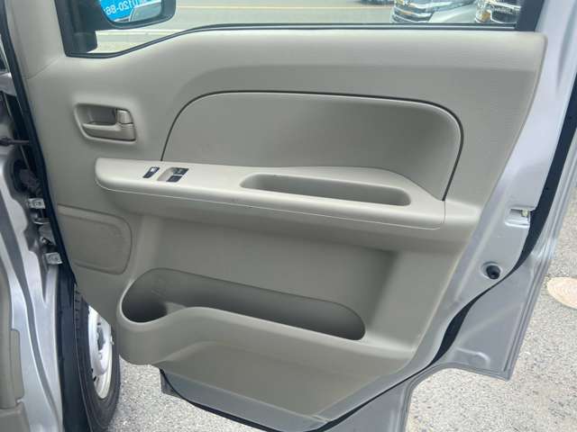 Nissan NV100 Clipper 12