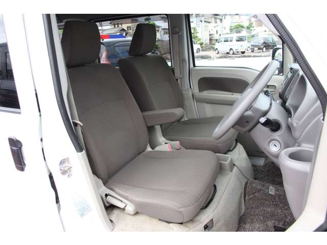 Nissan NV100 Clipper 11