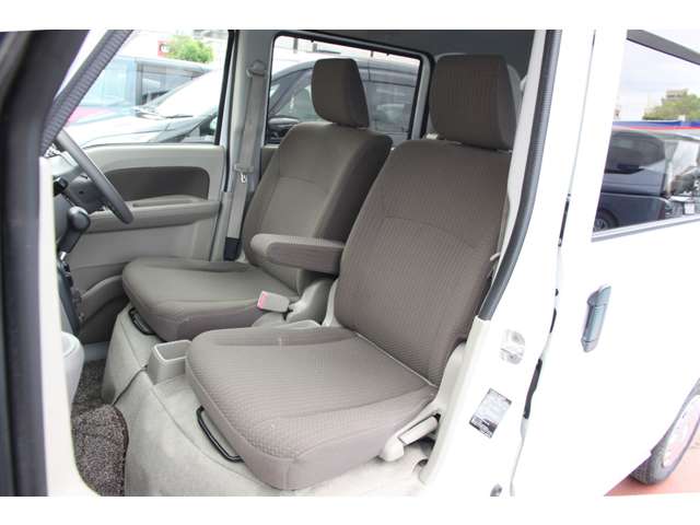 Nissan NV100 Clipper 12