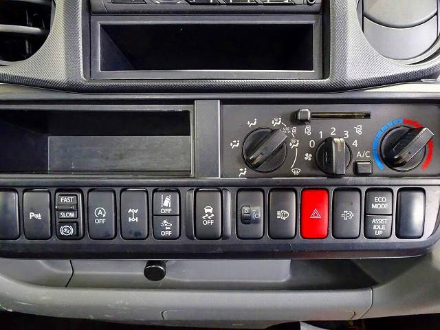 Hino Dutro 12